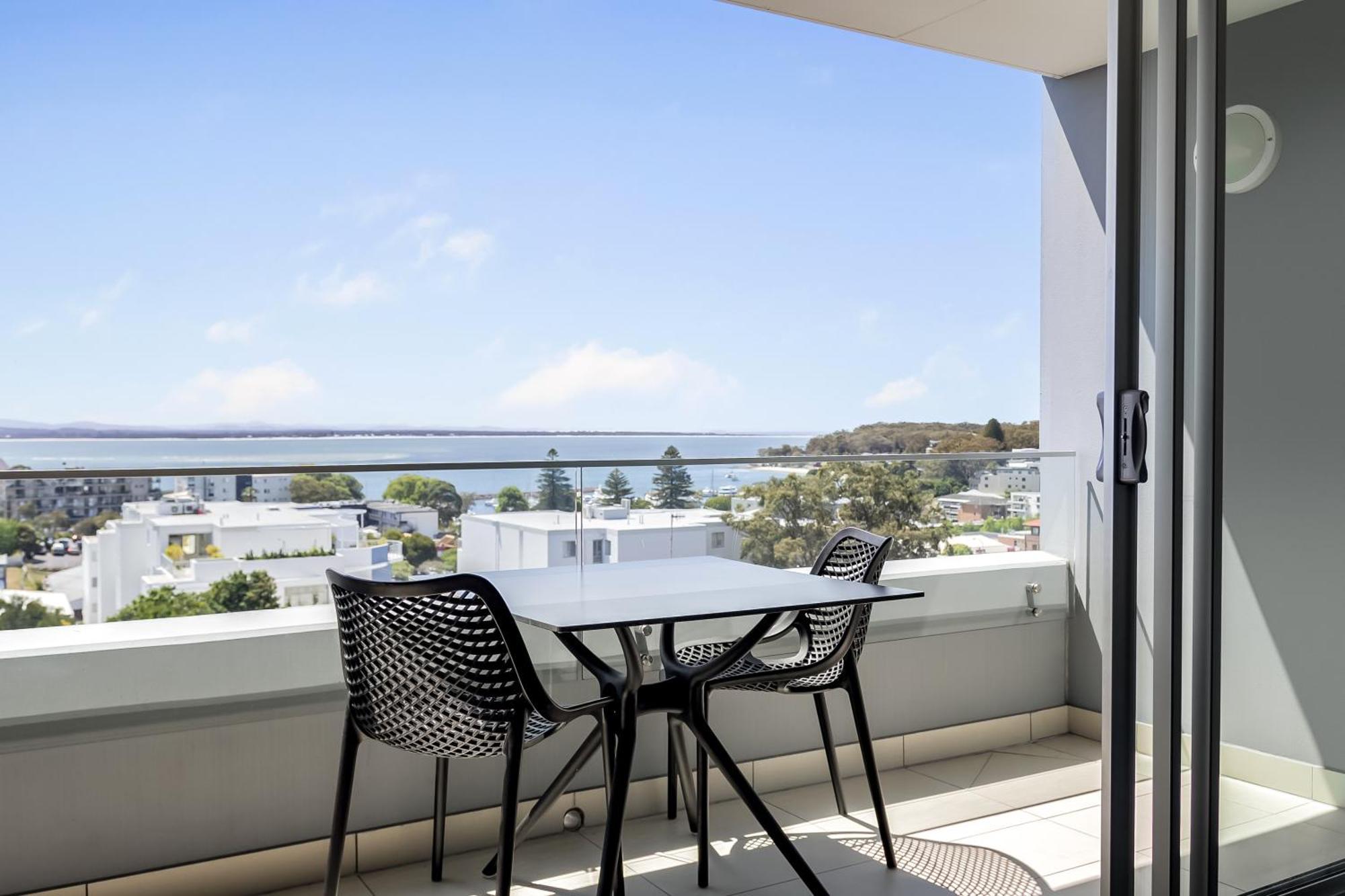 Oaks Nelson Bay Lure Suites Buitenkant foto
